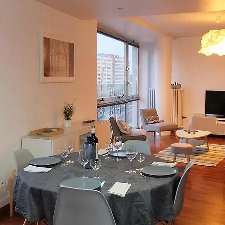 Apartment Spacieux Avec Vue Sur Les Quais *