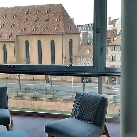 Apartment Spacieux Avec Vue Sur Les Quais Strasbourg